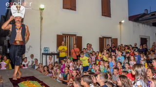 Dječjim karnevalskim danom započeo 59. Paški ljetni karneval