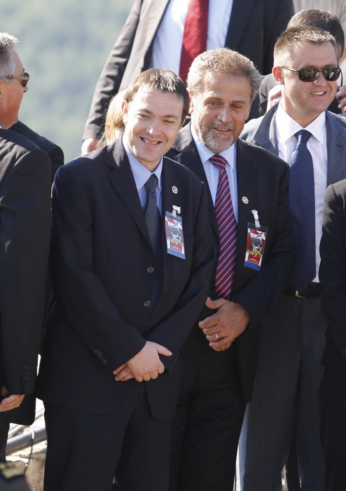 Knin, 050810.
Proslava Dana pobjede i 15. godisnjice akcije Oluja u Kninu.
Na fotografiji: Arsen Bauk i Milan Bandic.
Foto: Jakov Prkic / Cropix Knin, 050810.
Proslava Dana pobjede i 15. godisnjice akcije Oluja u Kninu.
Na fotografiji: Arsen Bauk i Milan Bandic.
Foto: Jakov Prkic / Cropix