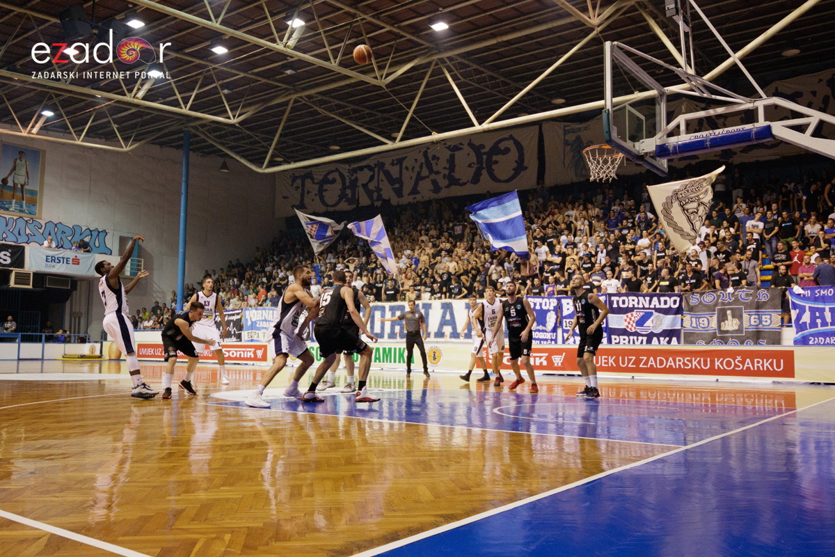 Humanitarna utakmica u Jazinama: KK Zadar – KK Diadora Humanitarna utakmica u Jazinama: KK Zadar – KK Diadora