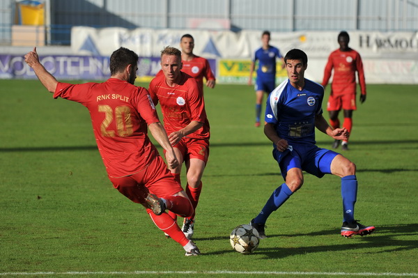 Zadar, 260513.
Stadion Stanovi.
Utakmica MAXtv 1. HNL izmedju Zadra i Splita.
Na fotografiji: Radeljic (20), Ivancic (desno).
Foto: Luka Gerlanc / CROPIX