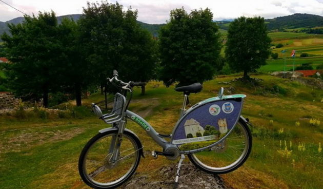 Deseti i najmoderniji Nextbike sustav javnih bicikala u Hrvatskoj stanuje u Brinju