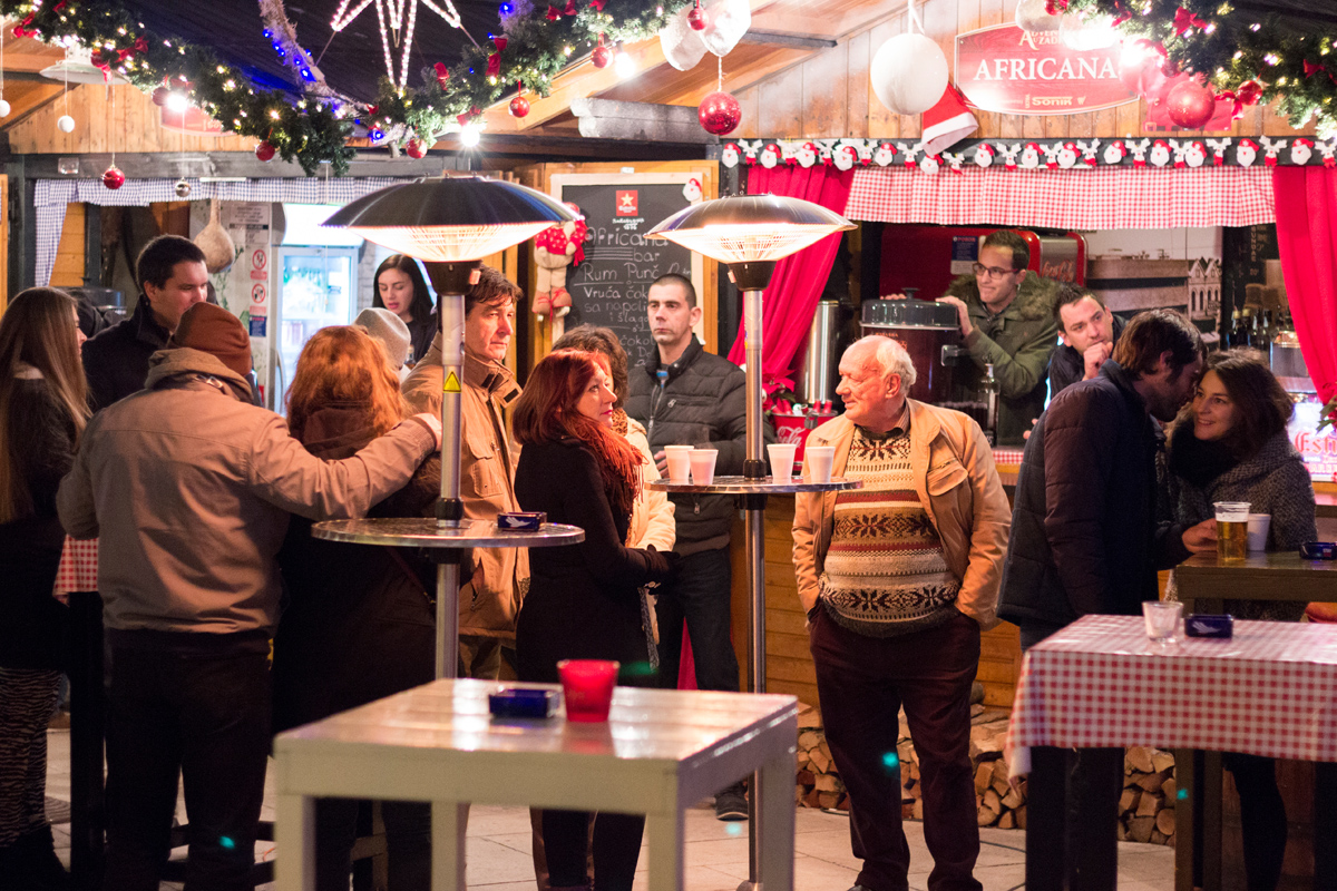 Doček 2017: Najluđa noć na zadarskom Poluotoku privukla više tisuća Zadrana i gostiju Doček 2017: Najluđa noć na zadarskom Poluotoku privukla više tisuća Zadrana i gostiju