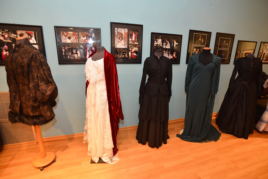 Otvorenje izložbe Abdulaha Seferovića “Dom Bernarde Albe – 1974.” Otvorenje izložbe Abdulaha Seferovića “Dom Bernarde Albe – 1974.”