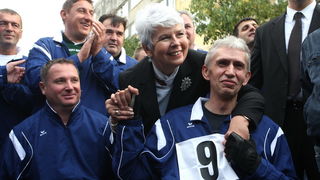 Zadar, 081111.
Premijerka Jadranka Kosor sa ministrima posjetila je Zadar povodom sportskih igara za invalide domovinskog rata, posjetila je i Luku Gazenicu koja je u izgradnji.
Foto : Andrija Lucic / cropix Zadar, 081111.
Premijerka Jadranka Kosor sa ministrima posjetila je Zadar povodom sportskih igara za invalide domovinskog rata, posjetila je i Luku Gazenicu koja je u izgradnji.
Foto : Andrija Lucic / cropix