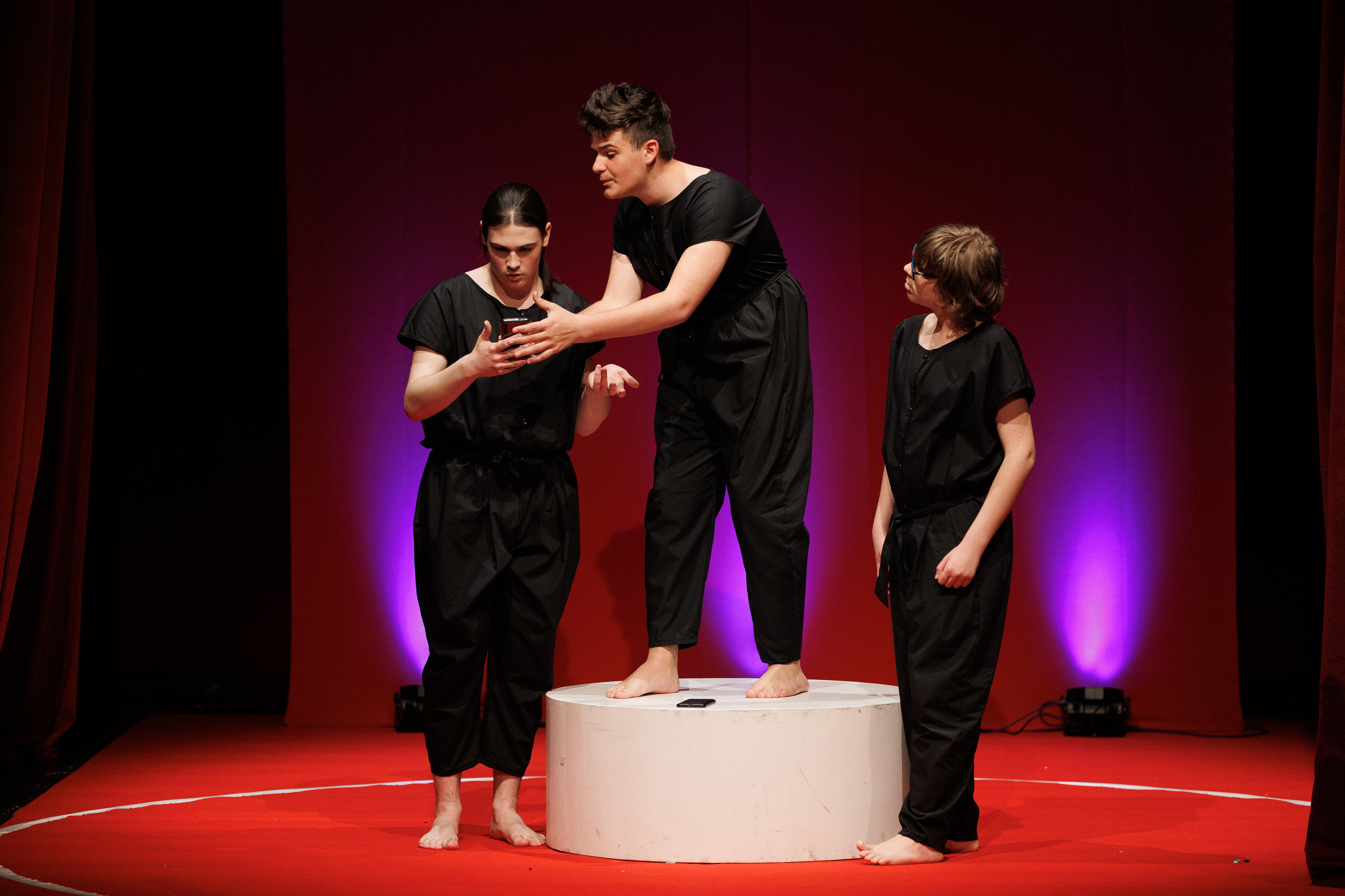 Igrajmo se: Zabranjeno mlađima od 15 strana A