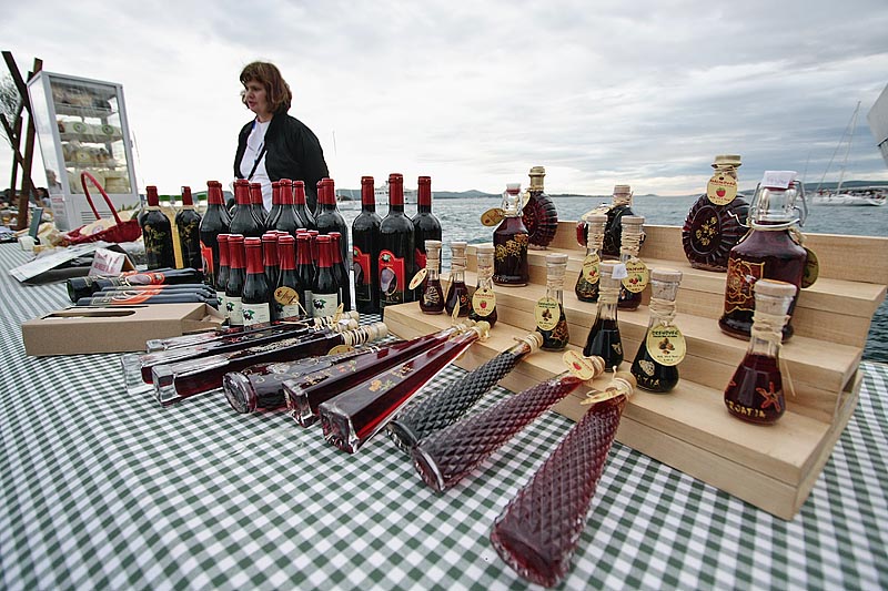 5. Eno-eko-gastro-etno stol (foto: Marin Gospić)