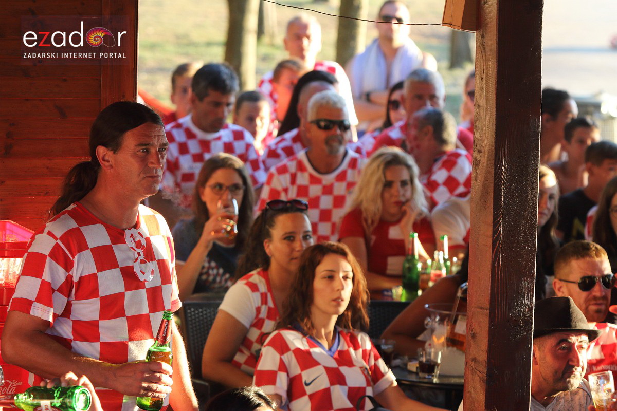 Bibinje: Navijanje za Vatrene i fešta nakon pobjede nad Rusijom