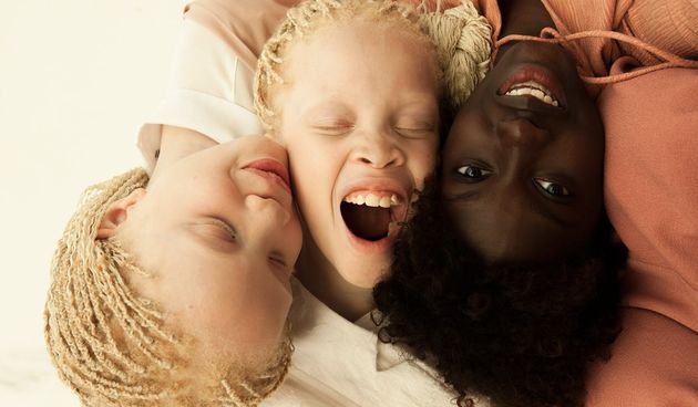 Lara, Mara i Sheila Bawar