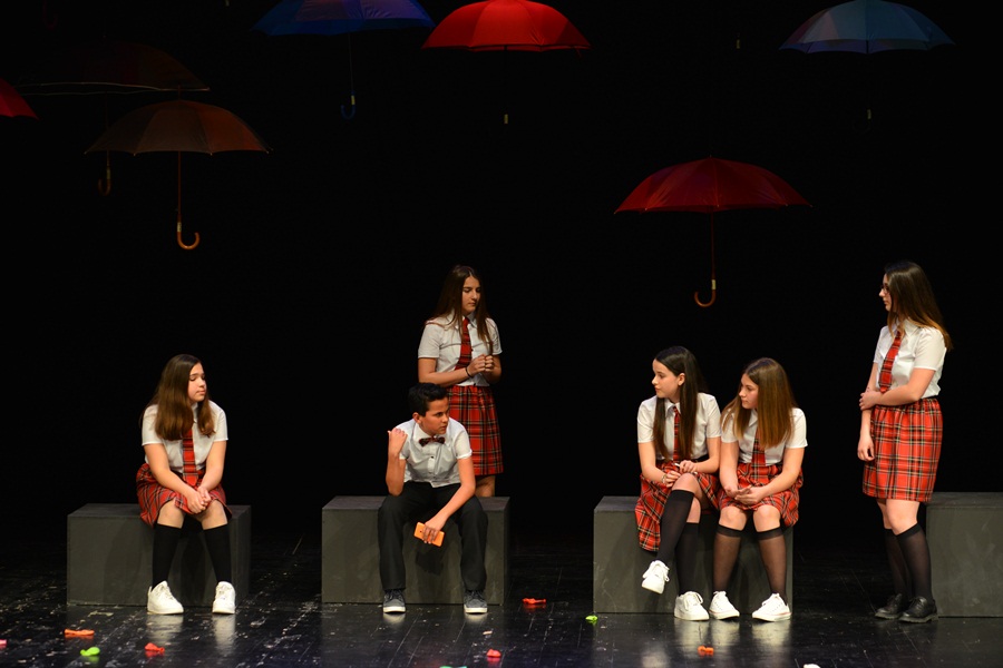 HNK Zadar: Premijera predstave “Tko i što brani”, Igrajmo se HNK Zadar: Premijera predstave “Tko i što brani”, Igrajmo se