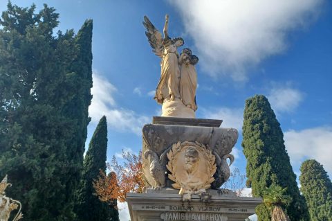 Gradsko groblje Zadar – stare grobnice i impresivni kipovi