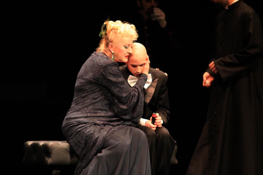 Gospoda Glembajevi u HNK Zadar, foto: Iva Perinčić Gospoda Glembajevi u HNK Zadar, foto: Iva Perinčić