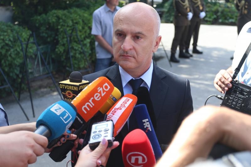 Mirogoj, Predrag Matic, polaganje vijenaca, Gordana Sobol, Drago Lovric, Dan domovinske zahvalnosti Mirogoj, Predrag Matic, polaganje vijenaca, Gordana Sobol, Drago Lovric, Dan domovinske zahvalnosti