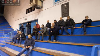 Fešta u povodu 80. rođendana Pina Giergie: Vetarani KK Zadar – Veterani KK Olimpija Fešta u povodu 80. rođendana Pina Giergie: Vetarani KK Zadar – Veterani KK Olimpija