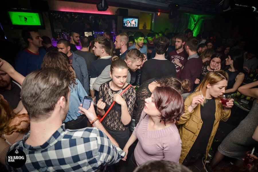 Subotnji party u Svarog baru