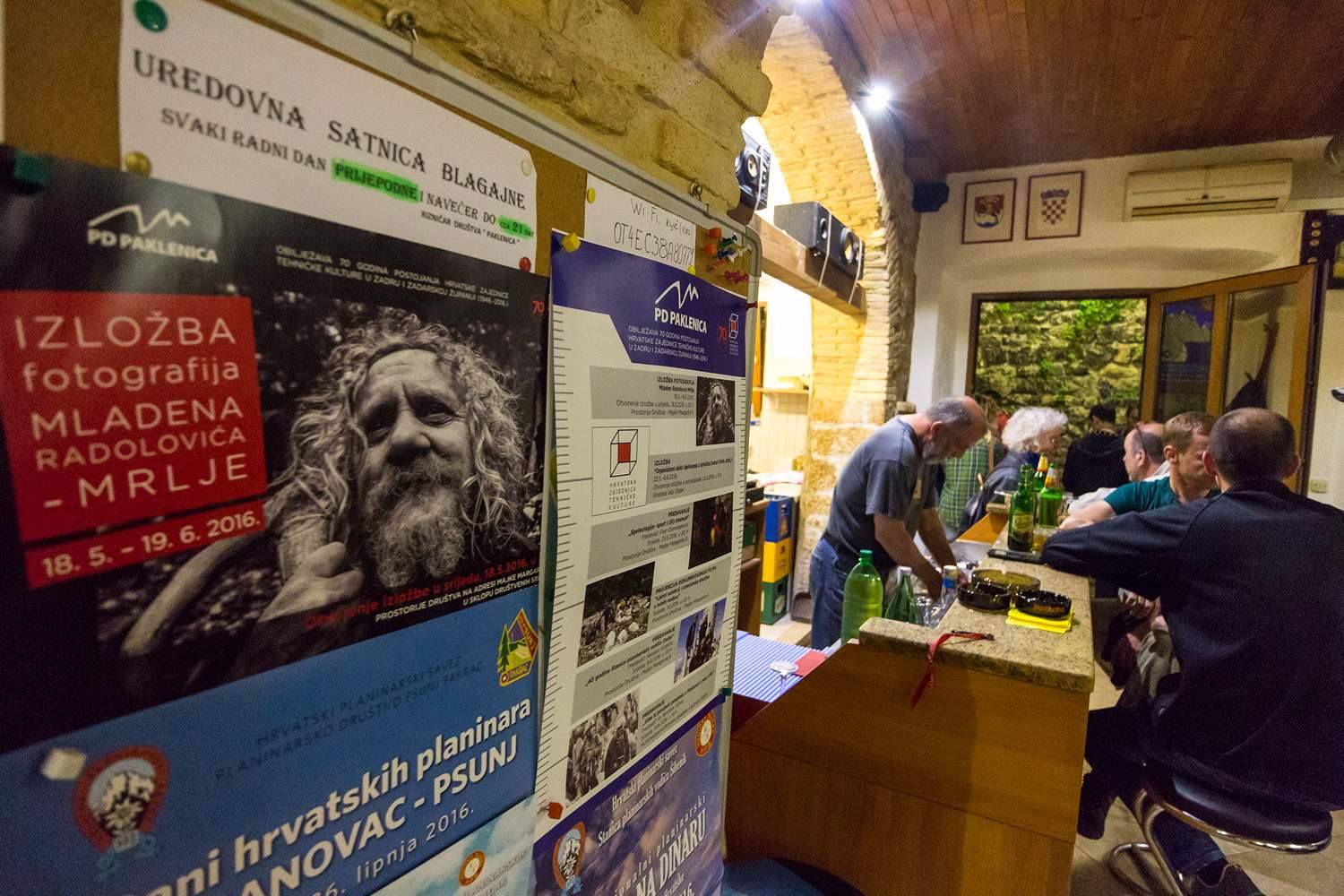 Otvorenje izložbe fotografija Mladena Radolovića Mrlje u PD Paklenica Otvorenje izložbe fotografija Mladena Radolovića Mrlje u PD Paklenica