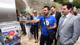 Od danas i Zadar ima nextbike sustav javnih bicikala. Na 4 lokacije moći će se iznajmiti ukupno 25 bicikala. Foto: Dino Stanin/PIXSELL Od danas i Zadar ima nextbike sustav javnih bicikala. Na 4 lokacije moći će se iznajmiti ukupno 25 bicikala. Foto: Dino Stanin/PIXSELL