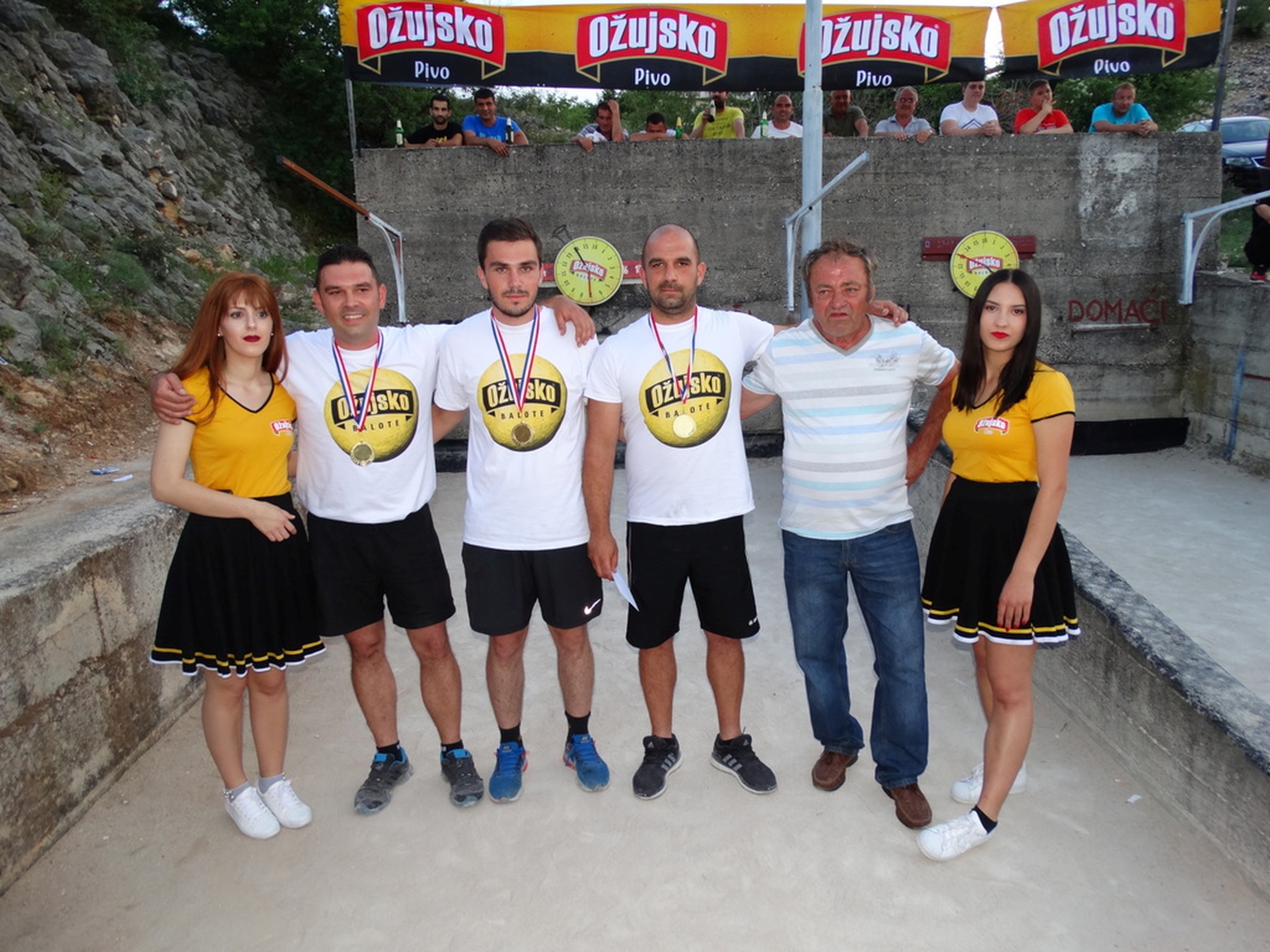 Ožujsko balote kup u Vukšiću