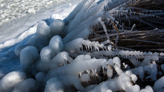 Debeli minusi i orkanska bura zaledili Vransko jezero Debeli minusi i orkanska bura zaledili Vransko jezero