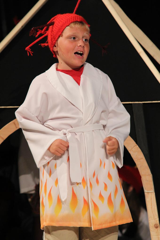 Diklo: “Šuma Striborova” u izvedbi kazališne radionice Donatolina, foto: Iva Perinčić Diklo: “Šuma Striborova” u izvedbi kazališne radionice Donatolina, foto: Iva Perinčić