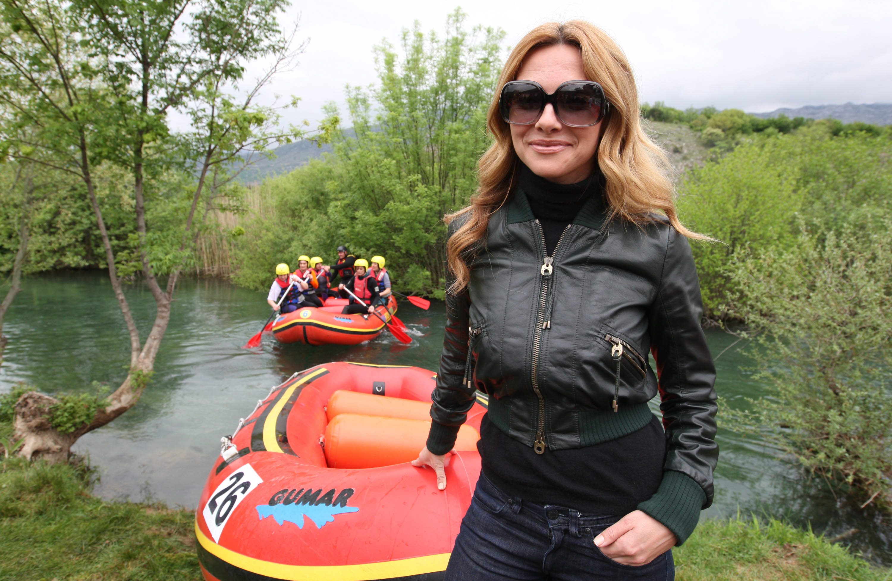 Peta Hrvatska rafting regata Zrmanja 2010, koja se odrzala na raftig stazi od Mlina Zegarskih do Muskovaca, i ove je godin humanitarnog karaktera, a dio prikupljenih sredstava i prihod od humanitarne aukcije slika ide za Djecji vrtic za djecu s teskocama
