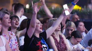 Mišo Kovač i prijatelji na Starom placu u Splitu Mišo Kovač i prijatelji na Starom placu u Splitu