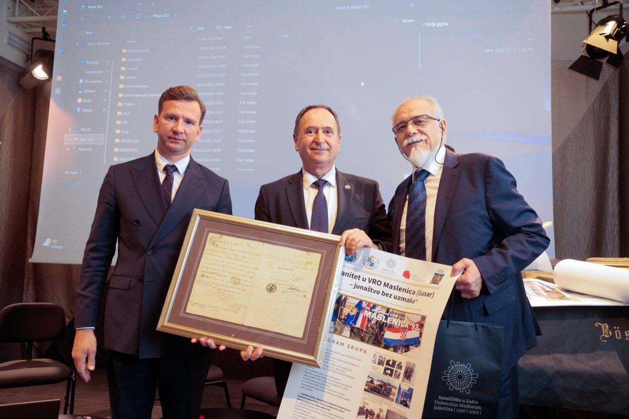 615452786_1207844494885421_7085746058219333231_n