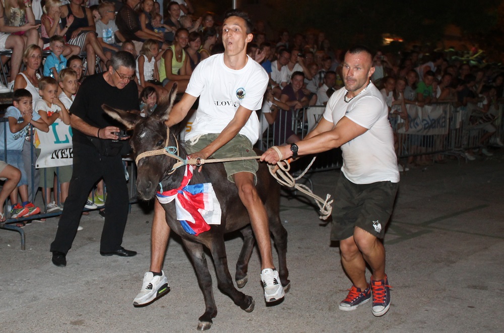 10. međunarodna trka tovarov Tisno 2015