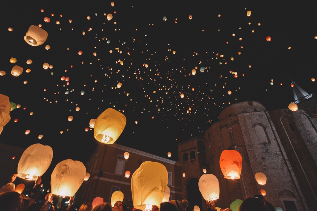 Humanitarni svjetlosni spektakl “Zaželi ljubav” na zadarskom Forumu 21. veljače 2016. Foto: Iva Perinčić Humanitarni svjetlosni spektakl “Zaželi ljubav” na zadarskom Forumu 21. veljače 2016. Foto: Iva Perinčić