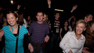 Karlovacko live: Halid Beslic i Crvena jabuka u dvorani Kresimir Cosic u Zadru, Foto: Leo Banic Karlovacko live: Halid Beslic i Crvena jabuka u dvorani Kresimir Cosic u Zadru, Foto: Leo Banic