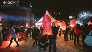 Humanitarni svjetlosni spektakl “Zaželi ljubav 2018.” @ Forum