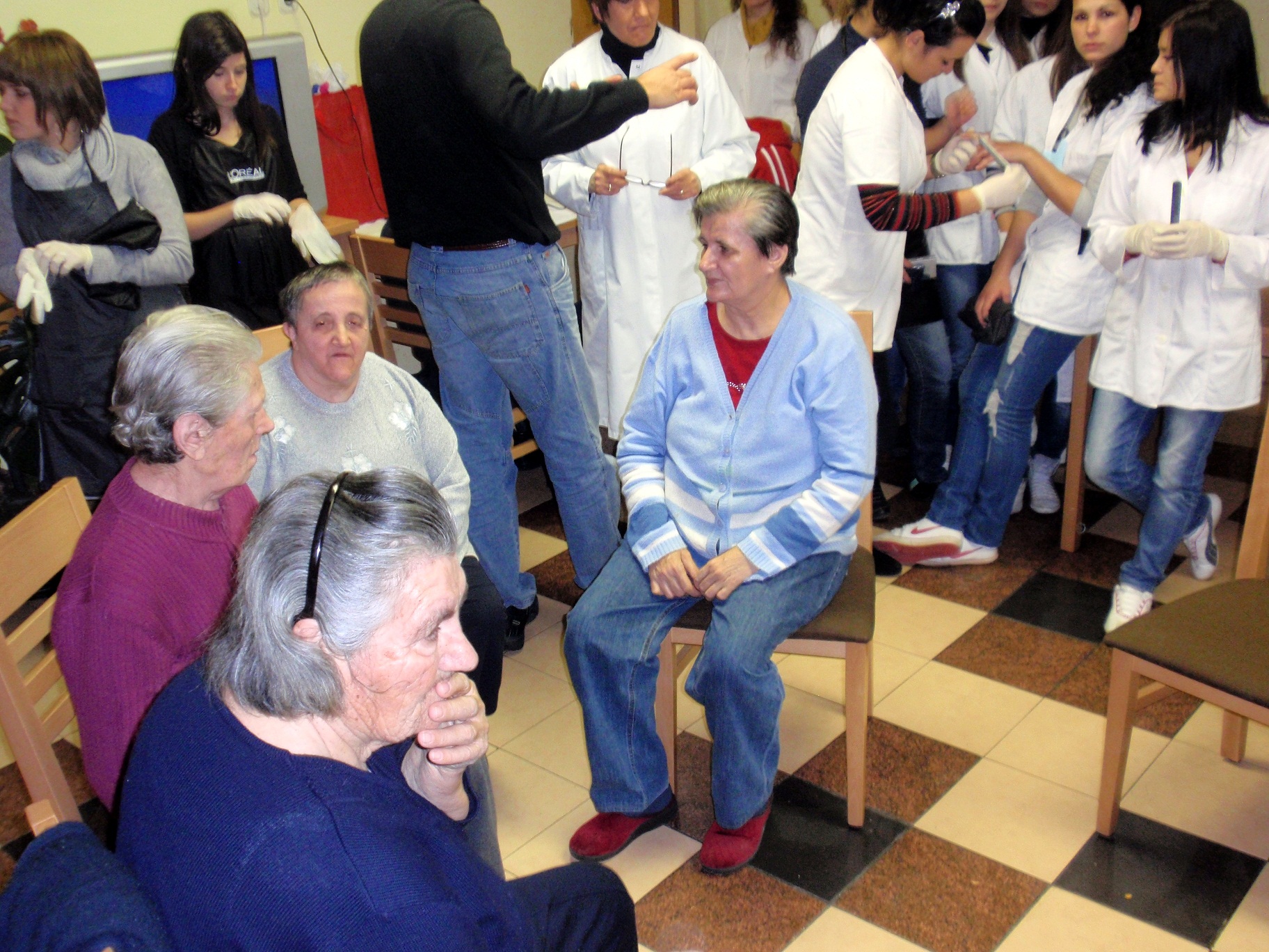 Frizure, pedikure i manikure “na poklon”/foto: Karla Soric Frizure, pedikure i manikure “na poklon”/foto: Karla Soric