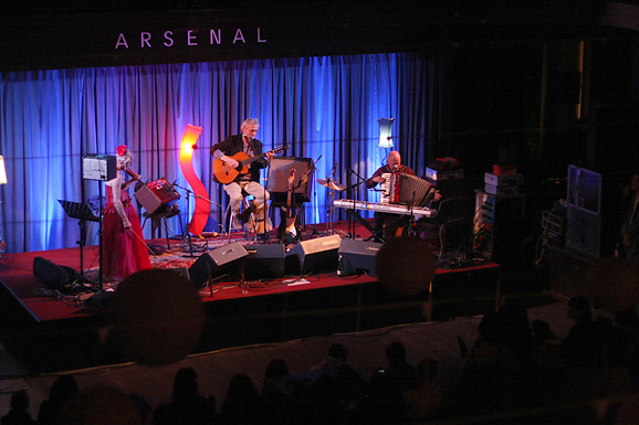Darko Rundek u Arsenalu (foto:Saša Čuka) Darko Rundek u Arsenalu (foto:Saša Čuka)