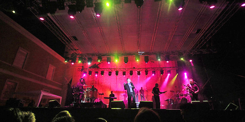 UB40 na zadarskom Forumu (foto:Saša Čuka) UB40 na zadarskom Forumu (foto:Saša Čuka)