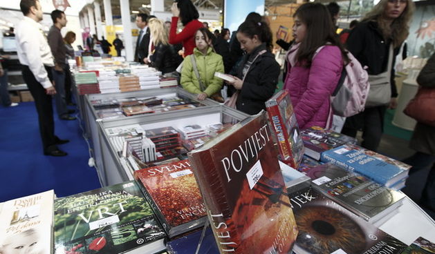 Zagreb, 111109.
Otvorenje – Interliber, 32. medjunarodni sajam knjiga i ucila na Zagrebackom velesajmu.
Foto: Dragan Matic / Cropix