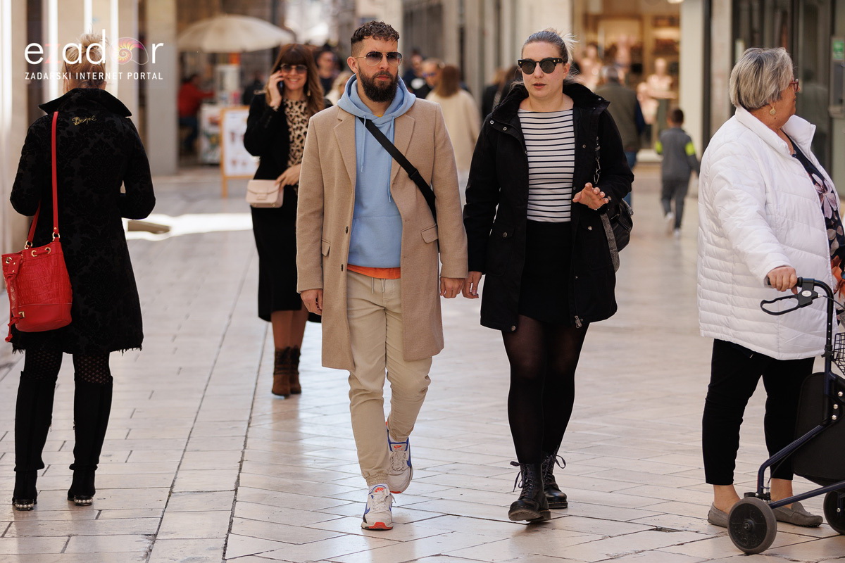 Đir po gradu, subotnja špica 19. ožujka 2022. Đir po gradu, subotnja špica 19. ožujka 2022.