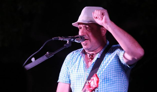 22.08.2013., Zadar – Glazbenik Neno Belan nastupio je u Ledana baru u Zadru pred mnogobrojnim obozavateljima. Photo: Filip Brala/PIXSELL