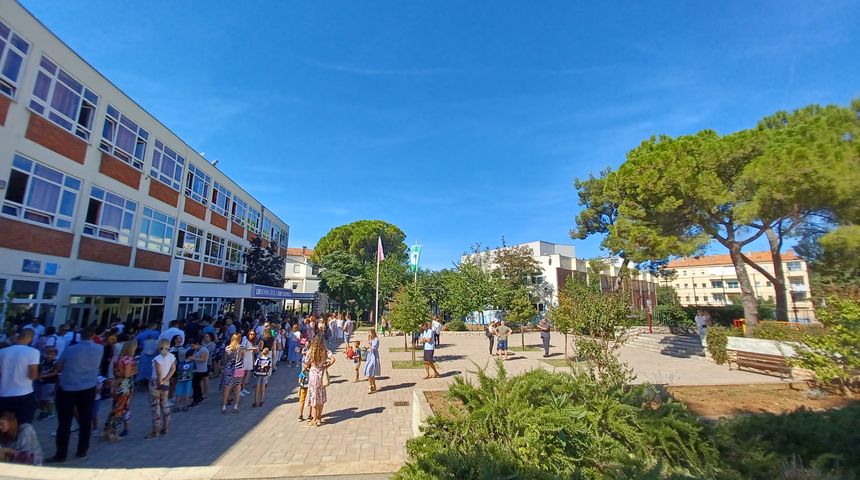 Prvi dan nastave u OŠ Šime Budinića, škola, učionica Prvi dan nastave u OŠ Šime Budinića, škola, učionica