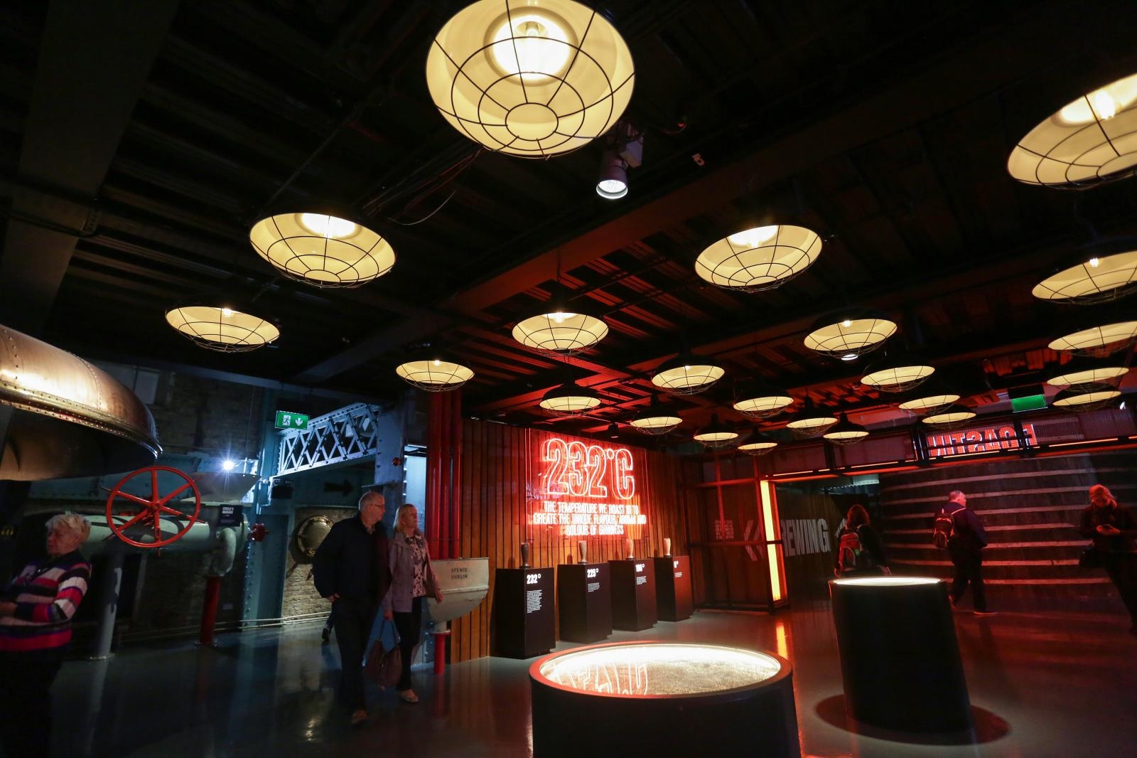 Dublin: Guinness Storehouse jedna je od najposjećenijih turističkih atrakcija Dublin: Guinness Storehouse jedna je od najposjećenijih turističkih atrakcija