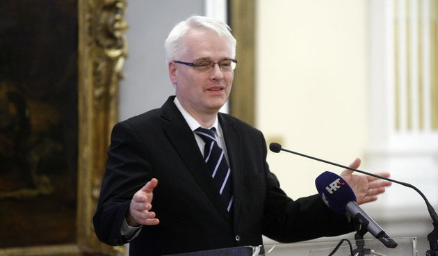 Zagreb, 131212.
Muzej Mimara.
Proslava 20. godisnjice rada Gradjanskog odbora za ljudska prava na celu s predsjednikom Zoranom Pusicem.
Na slici: Ivo Josipovic.
Foto: Goran Mehkek / CROPIX
