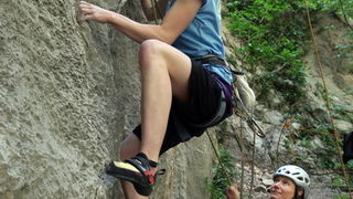 Zadar, 010510.
Na praznik rada u Nacionalnom parku Paklenica tradicionalno se okupljaju penjaci i izletnici koji su i ove godine bili u velikom broju. Takodjer se odrzalo medjunarodno natjecanje u brzom penjanju Big wall speed climbing u muskoj i zenskoj Zadar, 010510.
Na praznik rada u Nacionalnom parku Paklenica tradicionalno se okupljaju penjaci i izletnici koji su i ove godine bili u velikom broju. Takodjer se odrzalo medjunarodno natjecanje u brzom penjanju Big wall speed climbing u muskoj i zenskoj