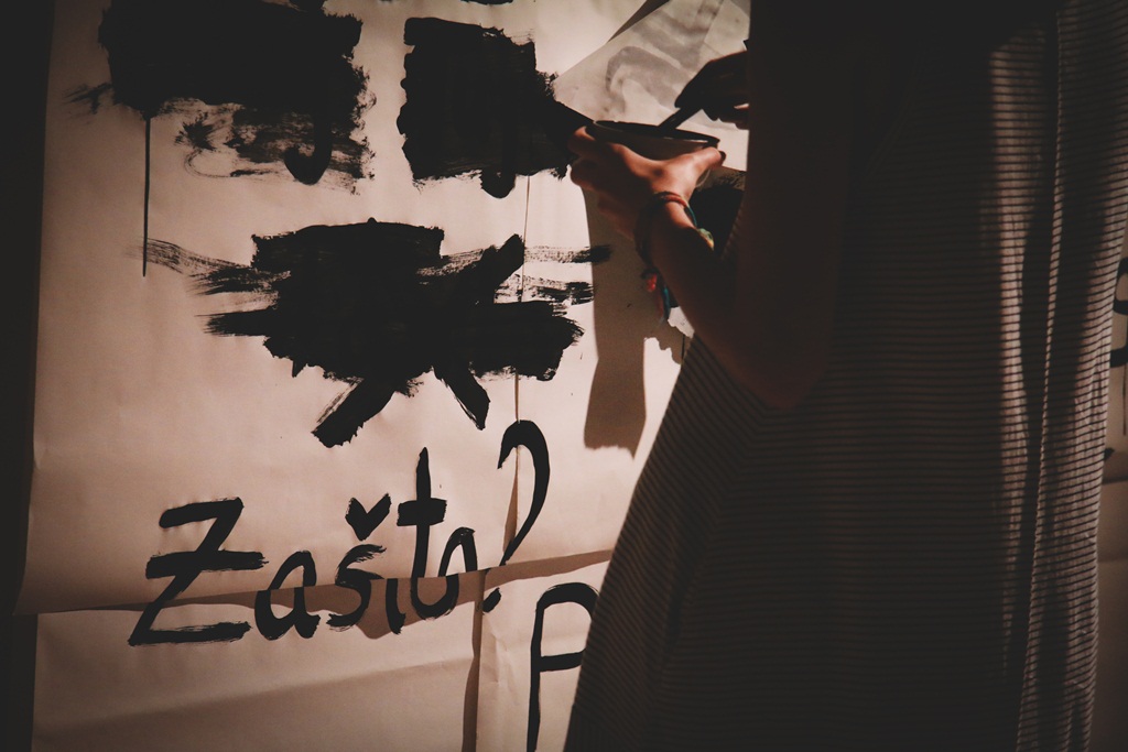 Performans “Granice” polaznika Glumačke radionice “Backstage” Performans “Granice” polaznika Glumačke radionice “Backstage”