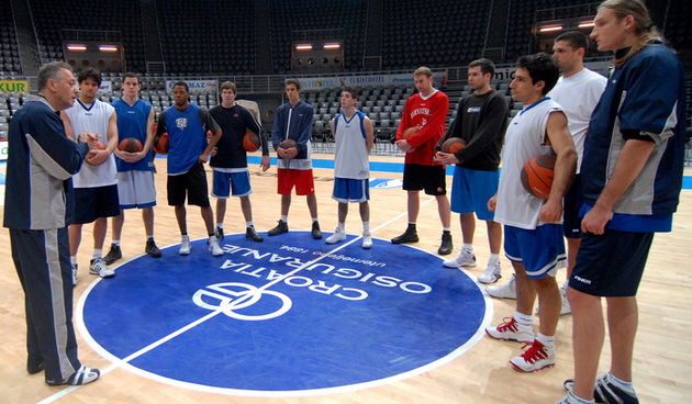 Prvi trening Zmage sagadina u KK Zadar, Andrija Lucic / CROPIX