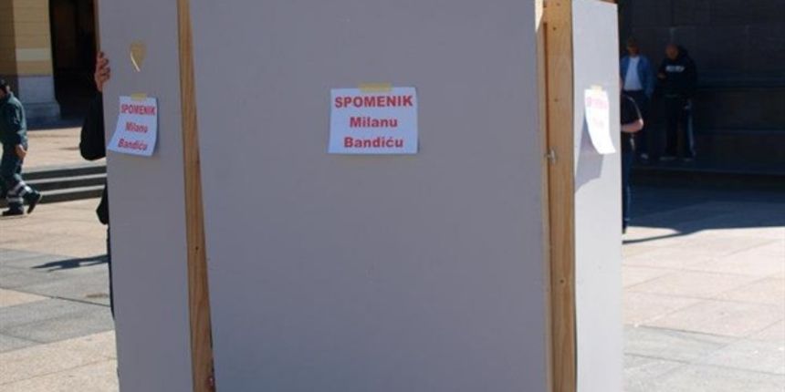 Građanska akcija Bandiću podigla “spomenik”, foto: promo fotografije