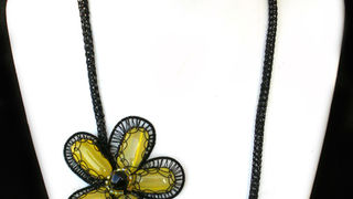 Izložba nakita u Muzeju antičkog stakla