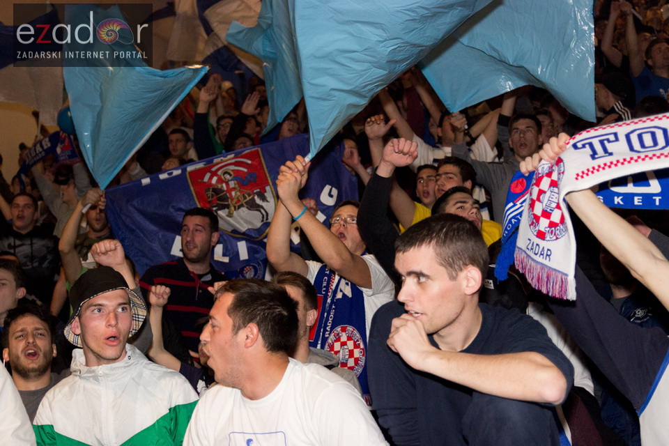 Humanitarno gledanje utakmice Zadar-Cibona u Jazinama Humanitarno gledanje utakmice Zadar-Cibona u Jazinama