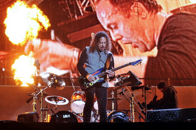 Zagreb, 160510.
Hipodrom.
Koncert heavy metal grupe Metallica.
Na slici: Kirk Hammett
Foto: Boris Kovacev / CROPIX