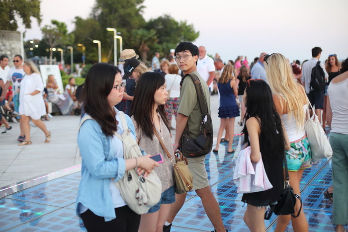 Večernji đir po zadarskoj rivi. Foto: Leo Banić