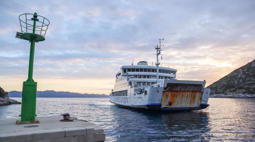 Jadrolinija trajekt Jadrolinija trajekt