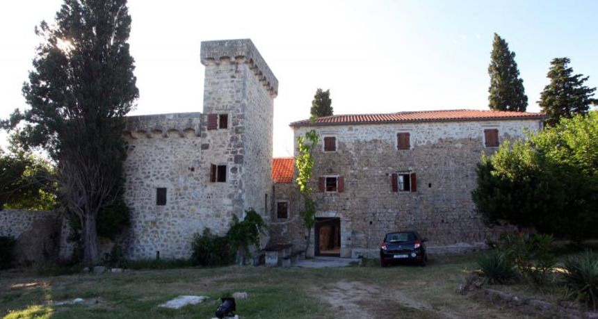 Islam Grcki – Zimsko Ljetovanje u Islamu Grckom u Kuli Stojana Jankovica.