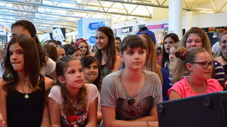 Supernova: Adio školo uz uručenje nagradnog automobila Audi A 1 i velike donacije u visini 50.000 kn HCK-u Supernova: Adio školo uz uručenje nagradnog automobila Audi A 1 i velike donacije u visini 50.000 kn HCK-u